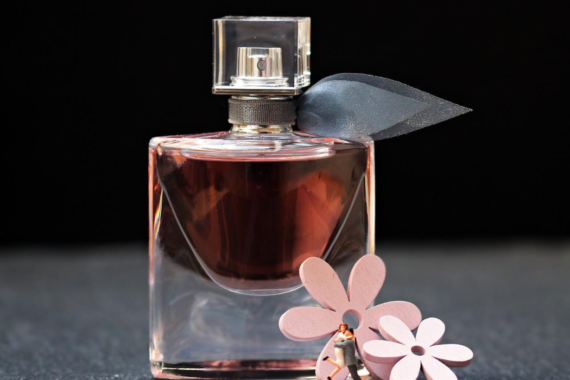 Essential Oils for Perfume: A Fun and Easy Way to Make Your Own Fragrance